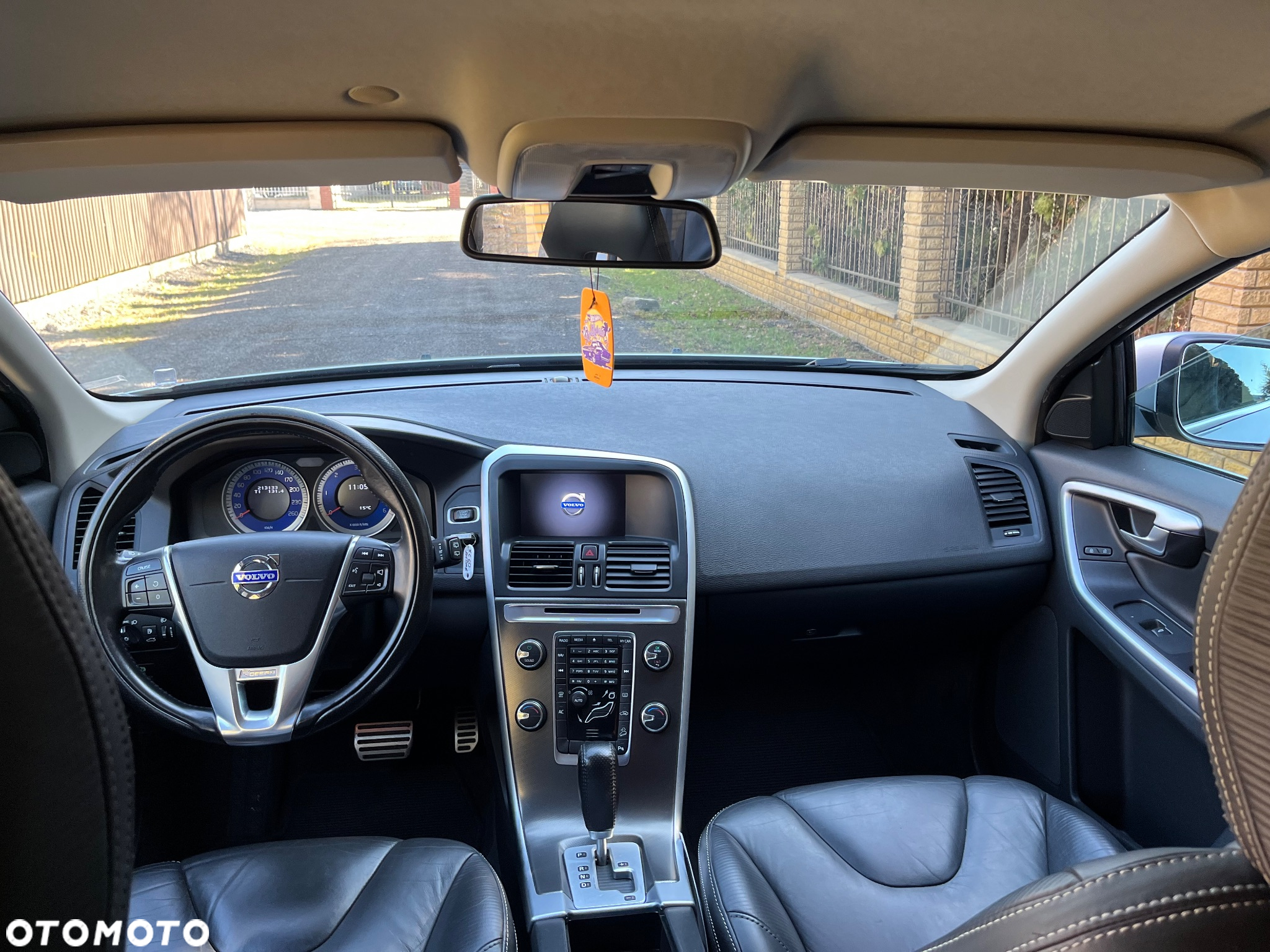 Volvo XC 60 2.4D AWD RDesign - 17