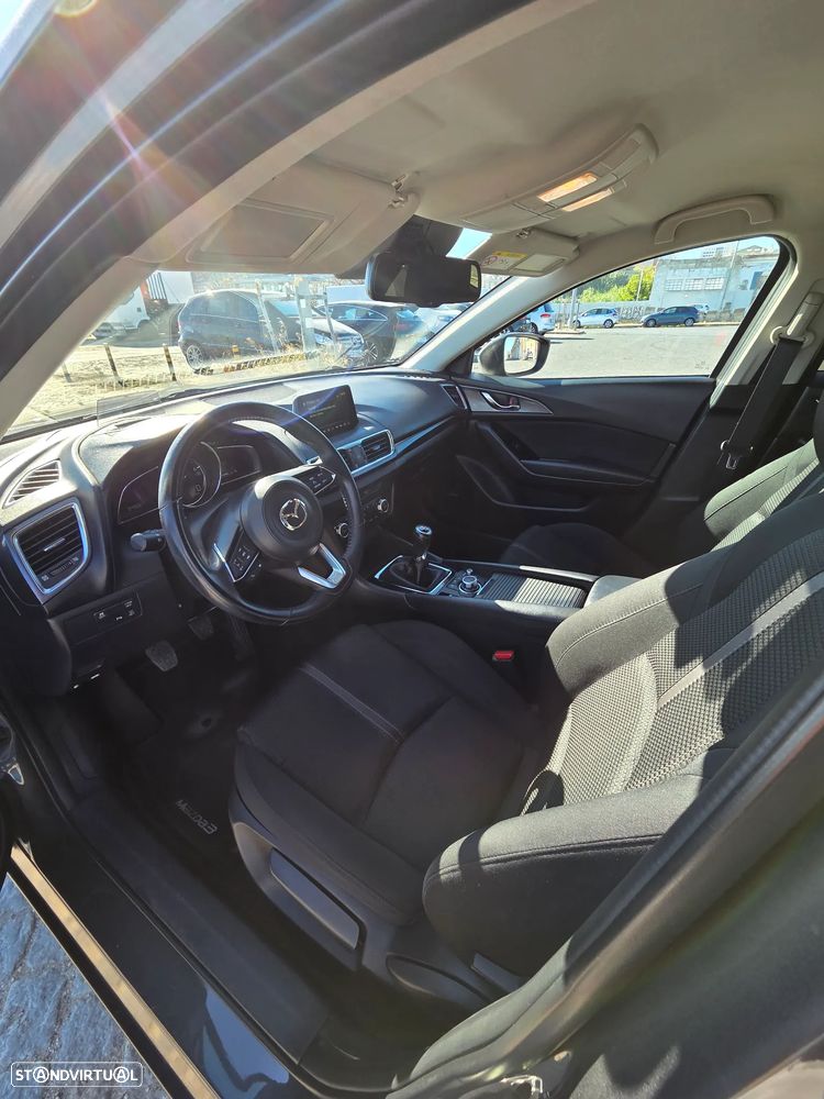 Mazda 3 Hatchback 1.5 Sky-D Excellence Navi - 8