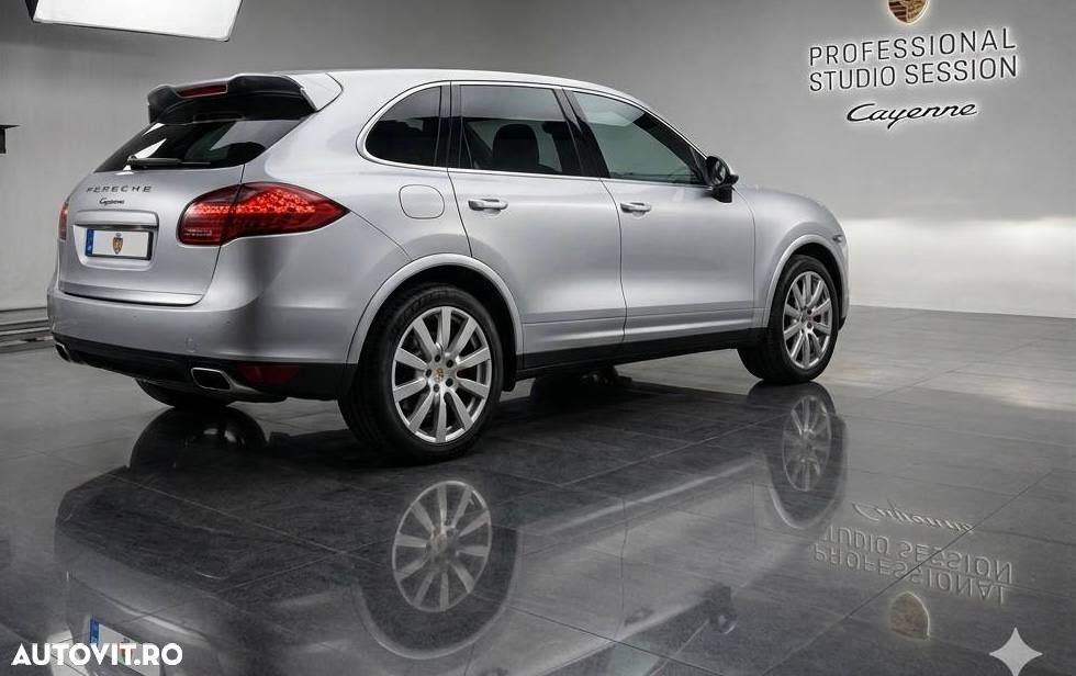 Porsche Cayenne - 2