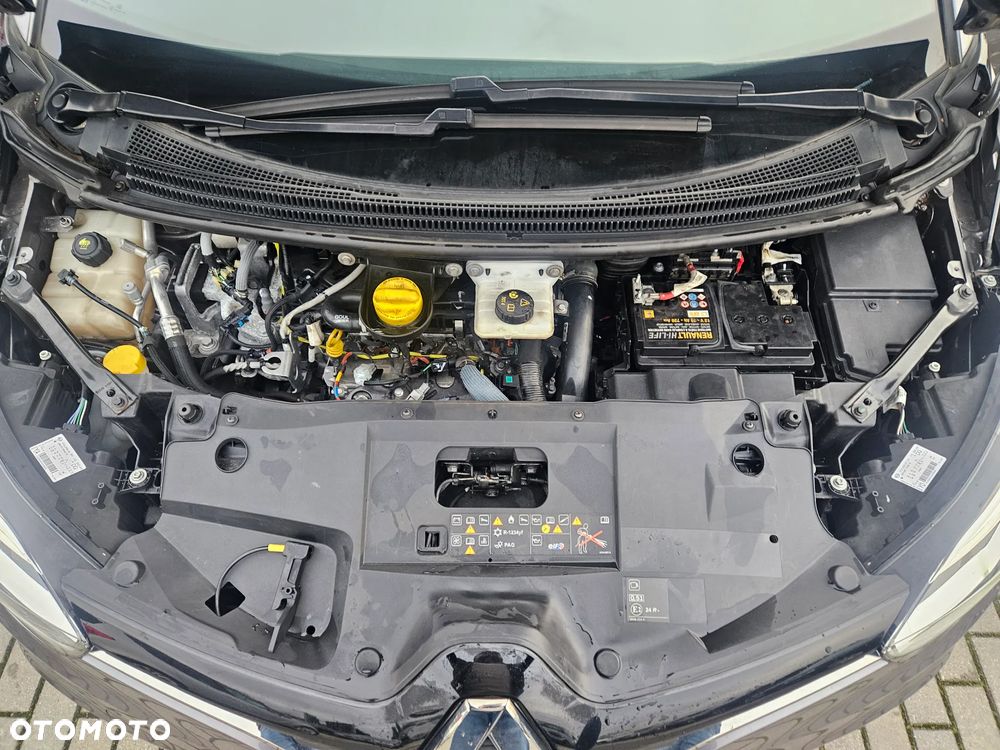 Renault Grand Scenic - 32