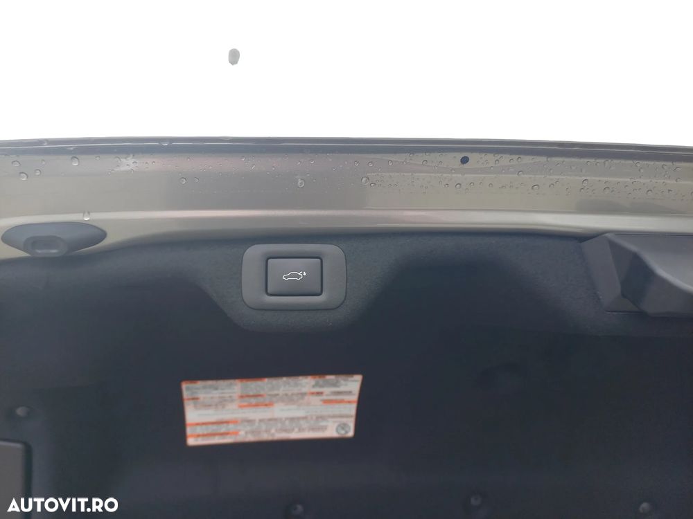 Lexus Seria ES 300h 2.5 TNGA HV 25H- 4X2 CVT Luxury - 11