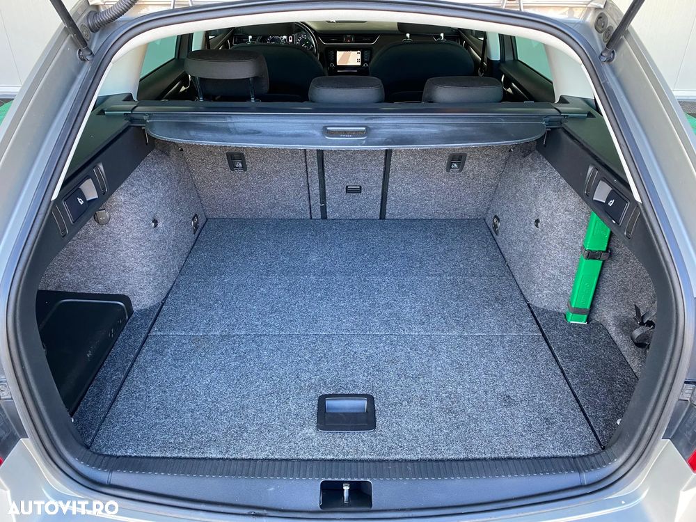 Skoda Octavia 2.0 TDI 4x4 DSG Scout - 13