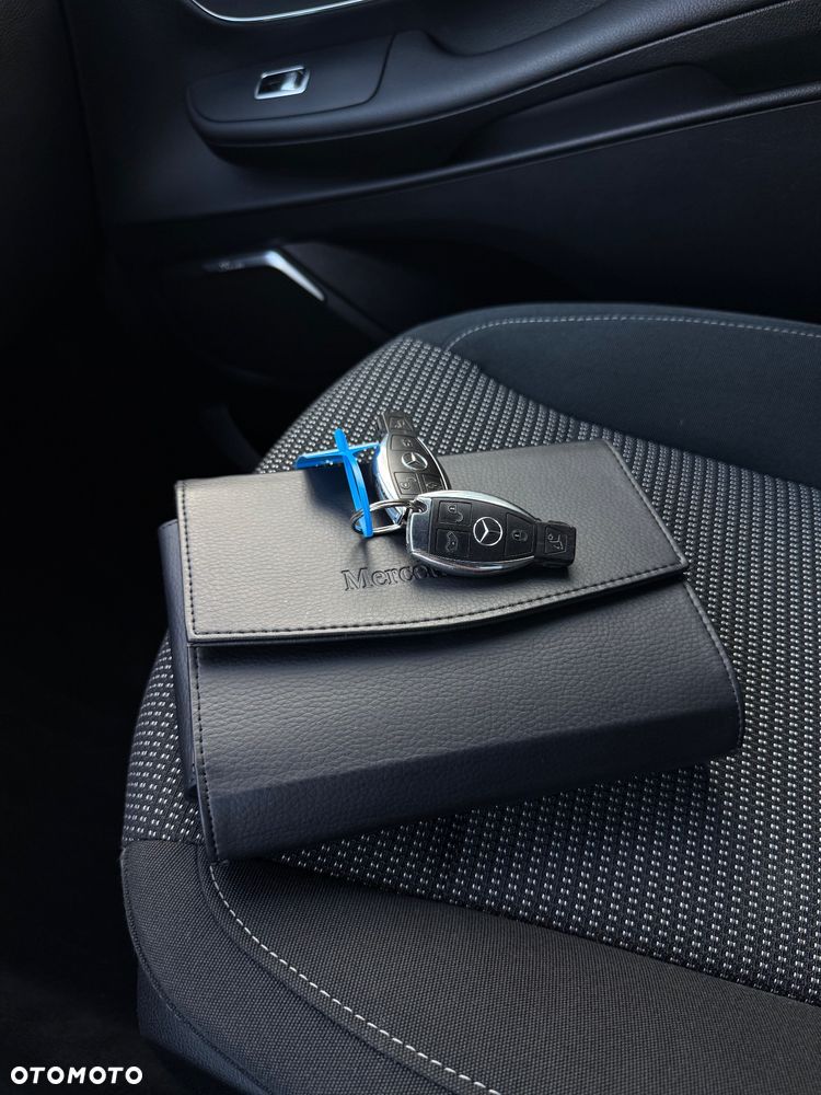 Mercedes-Benz Klasa V 250 d lang 4Matic 9G-TRONIC Avantgarde - 39