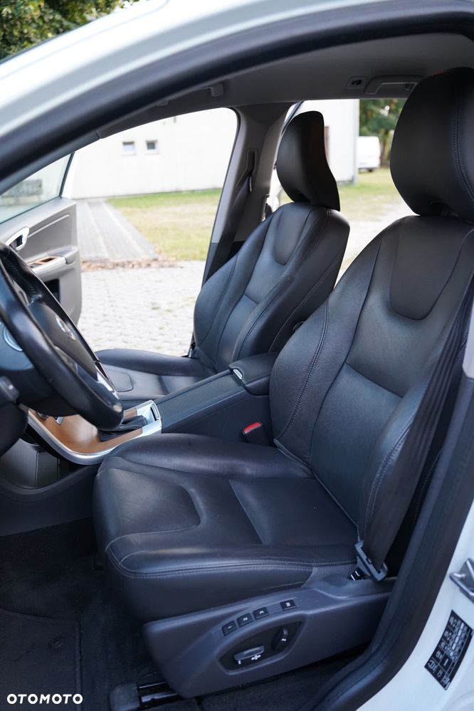 Volvo XC 60 D4 Drive-E Summum - 10
