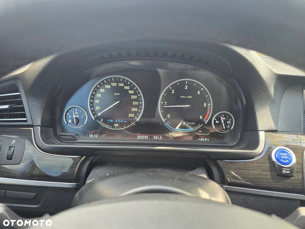 BMW Seria 5 525d Touring Luxury Line - 9