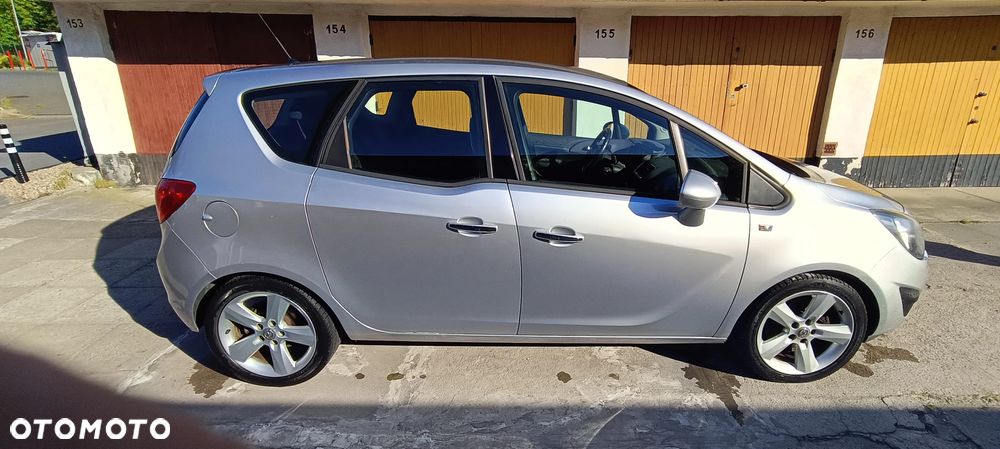 Opel Meriva 1.7 CDTI Cosmo - 11