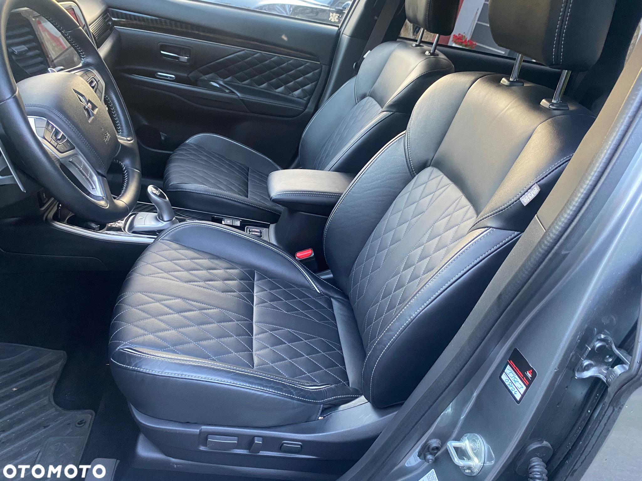 Mitsubishi Outlander 2.4 4WD Plug-In Hybrid Diamant - 31
