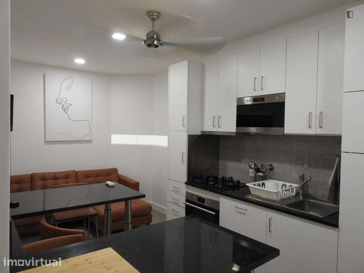 Quarto - localizado em Saldanha Lisbon - Grande imagem: 5/31