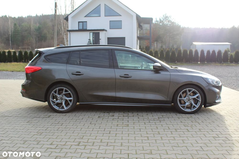 Ford Focus 2.0 EcoBlue ST - 8