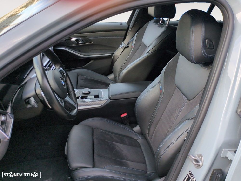 BMW 320 d Touring Pack Desportivo M Auto - 9