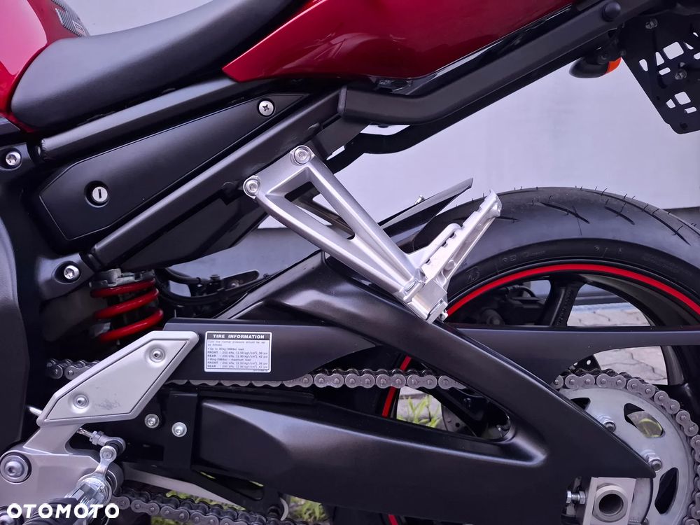 Yamaha FZ - 35