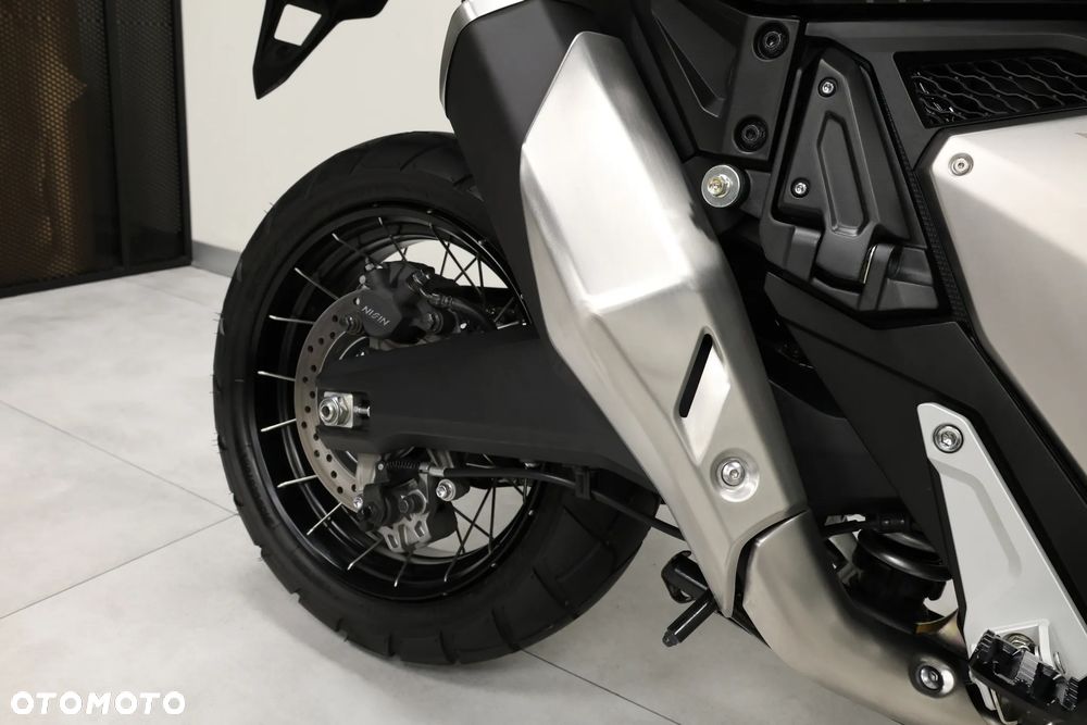 Honda X-ADV - 38