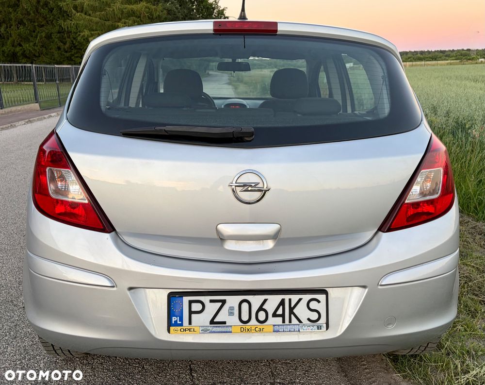 Opel Corsa 1.2 16V Enjoy - 9