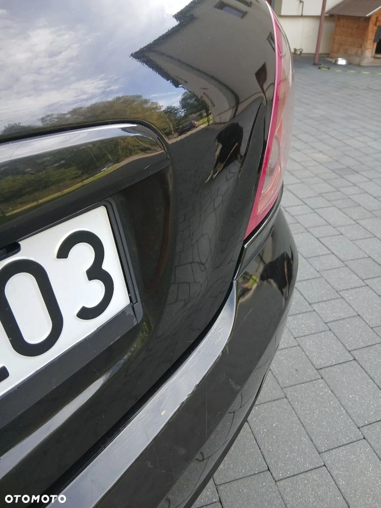 Nissan Almera 1.5 Base - 6