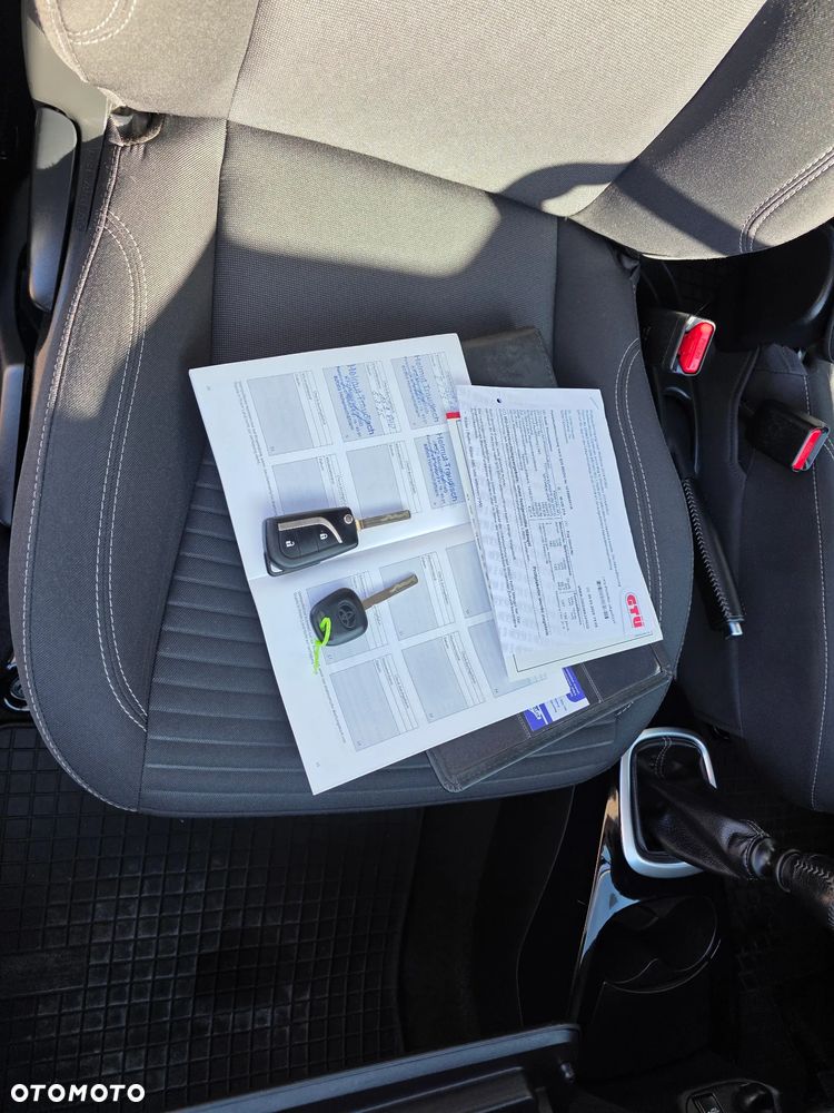 Toyota Yaris 1.33 VVT-i Executive - 39