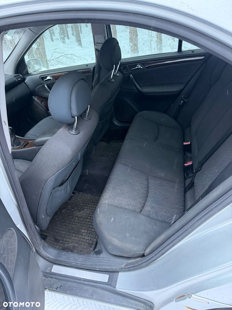 Mercedes-Benz Klasa C 220 T CDI Elegance - 12