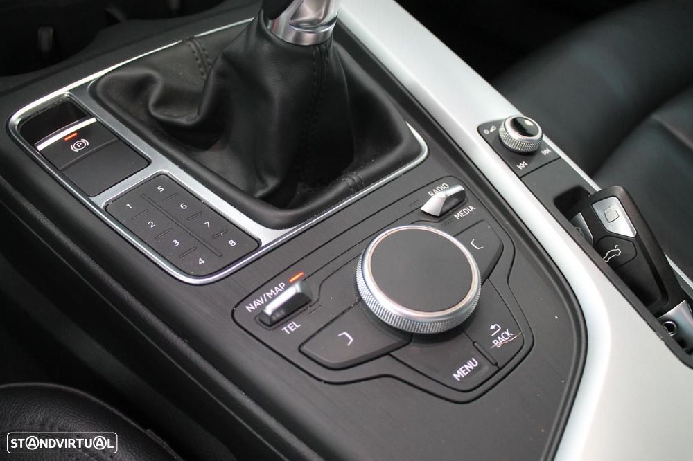 Audi A4 Avant 2.0 TDI design — fotografia 10