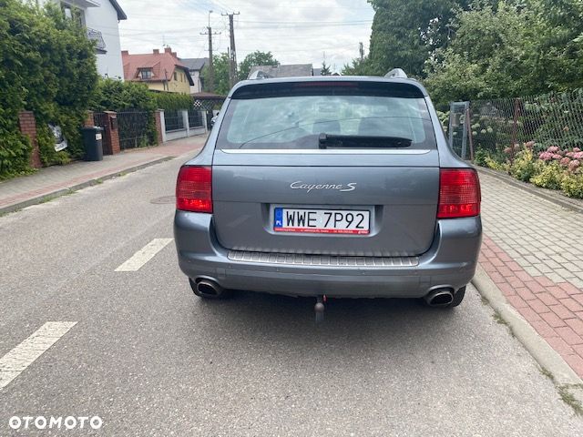 Porsche Cayenne - 6