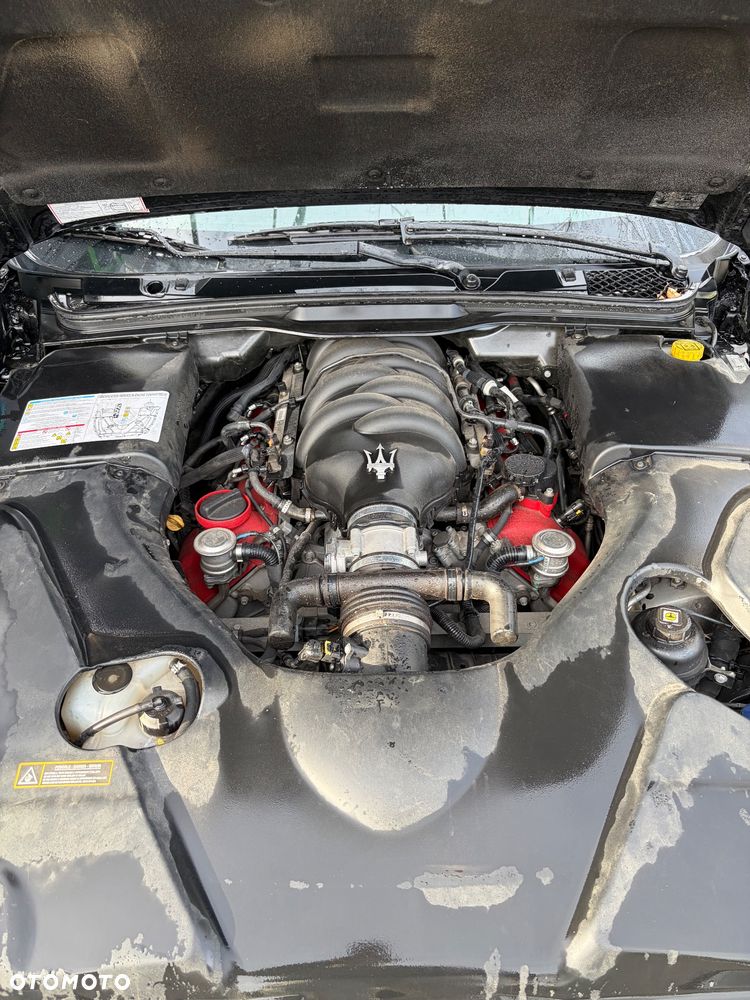 Maserati GranTurismo S Automatik - 13