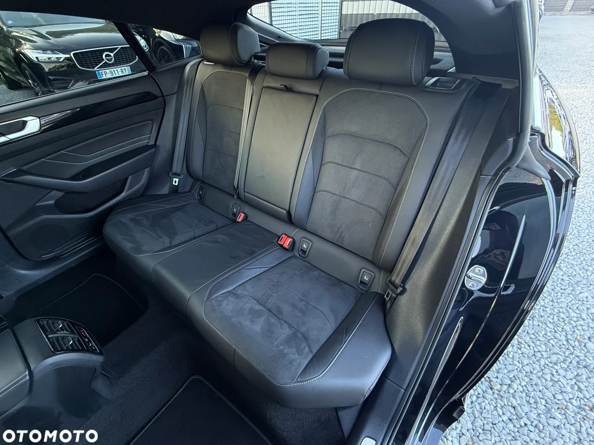 Volkswagen Arteon 2.0 TDI R-Line DSG - 31