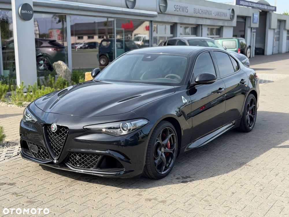 Alfa Romeo Giulia 2.9 V6 Bi-Turbo AT8 Quadrifoglio - 1
