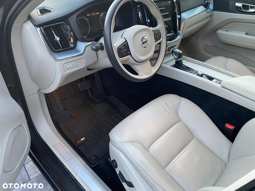 Volvo XC 60 D4 AWD Geartronic Momentum - 13