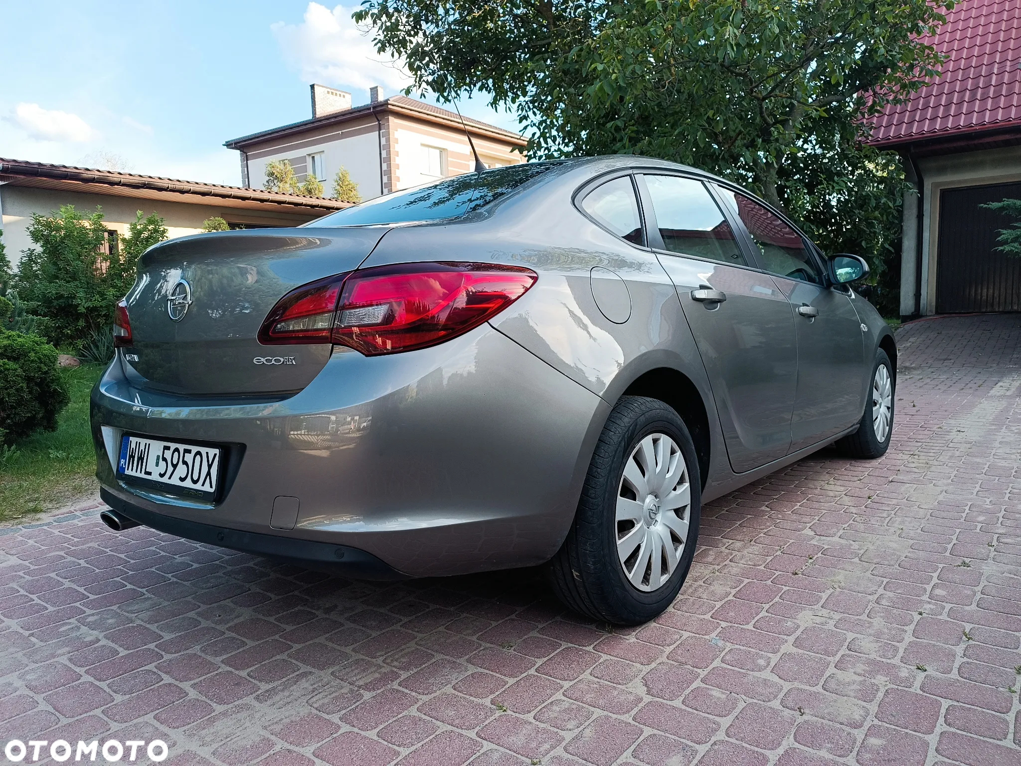 Opel Astra IV 1.4 T Enjoy EU6 - 4