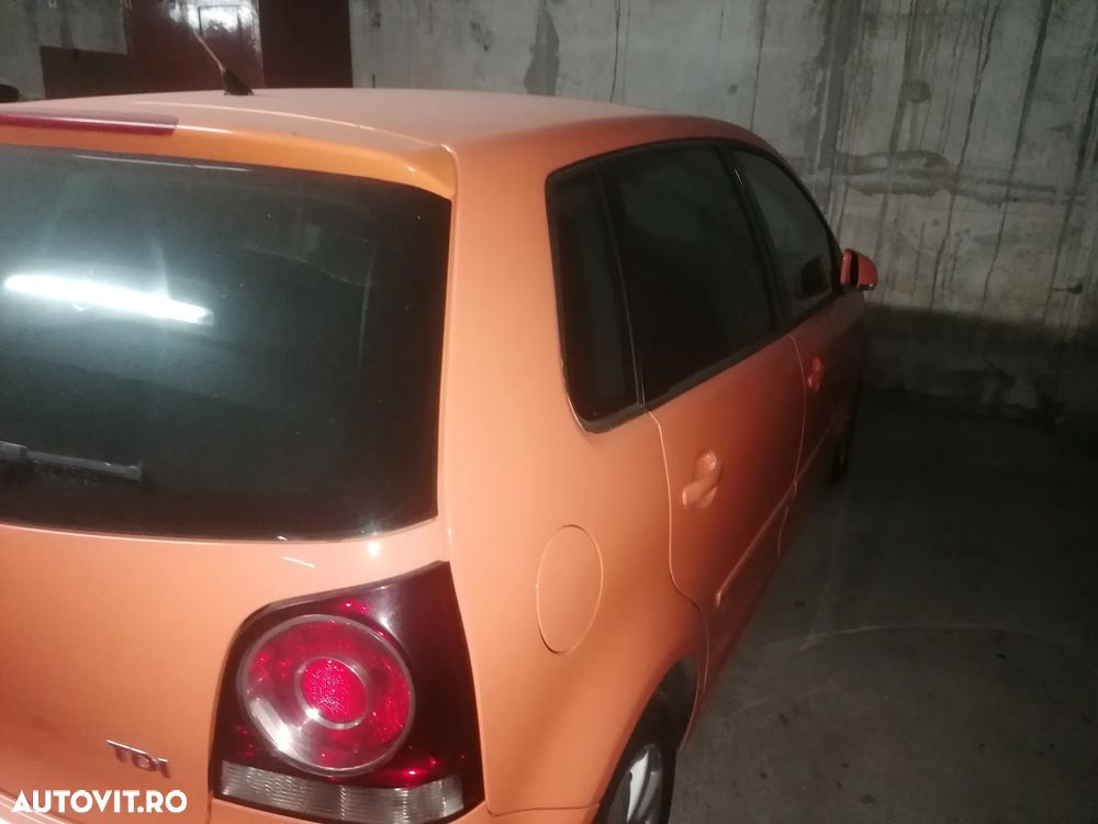 Volkswagen Polo - 2