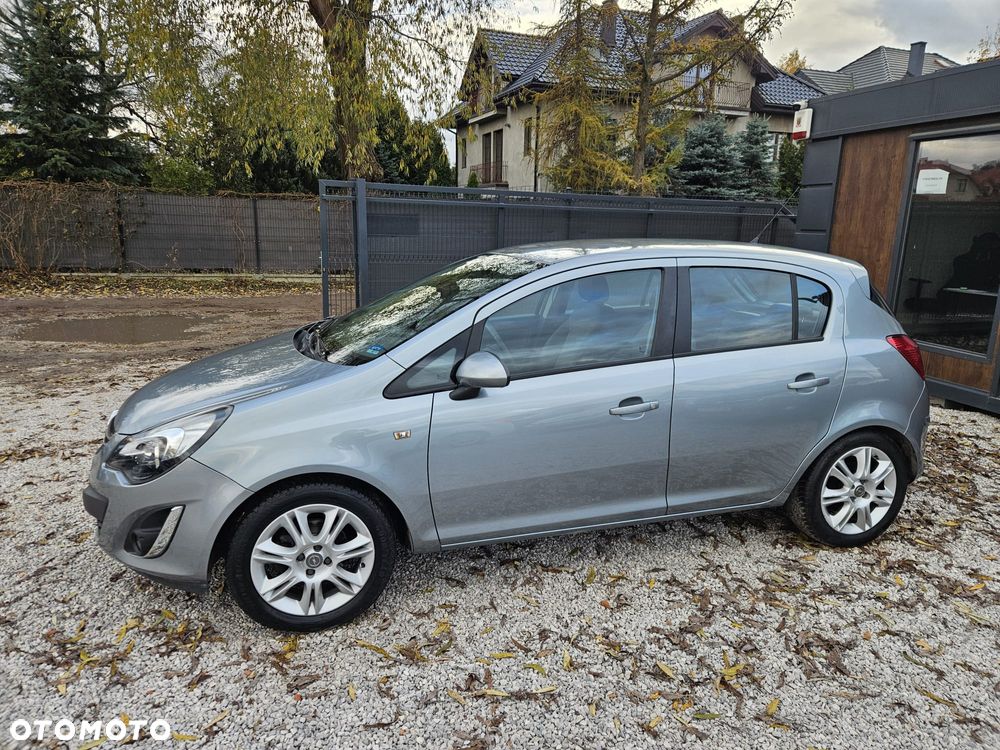Opel Corsa 1.4 16V Innovation - 4