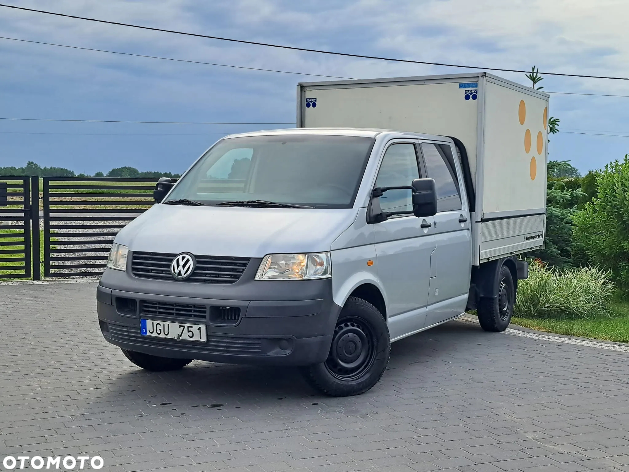 Volkswagen Transporter - 2