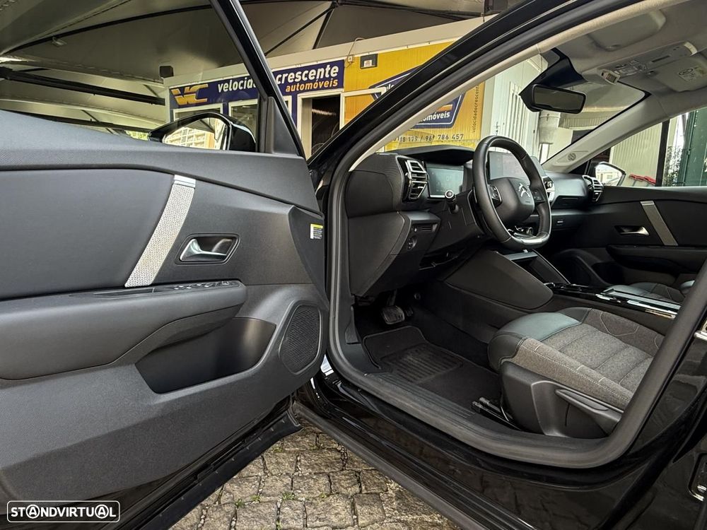 Citroën C4 1.2 PureTech Shine EAT8 - 25
