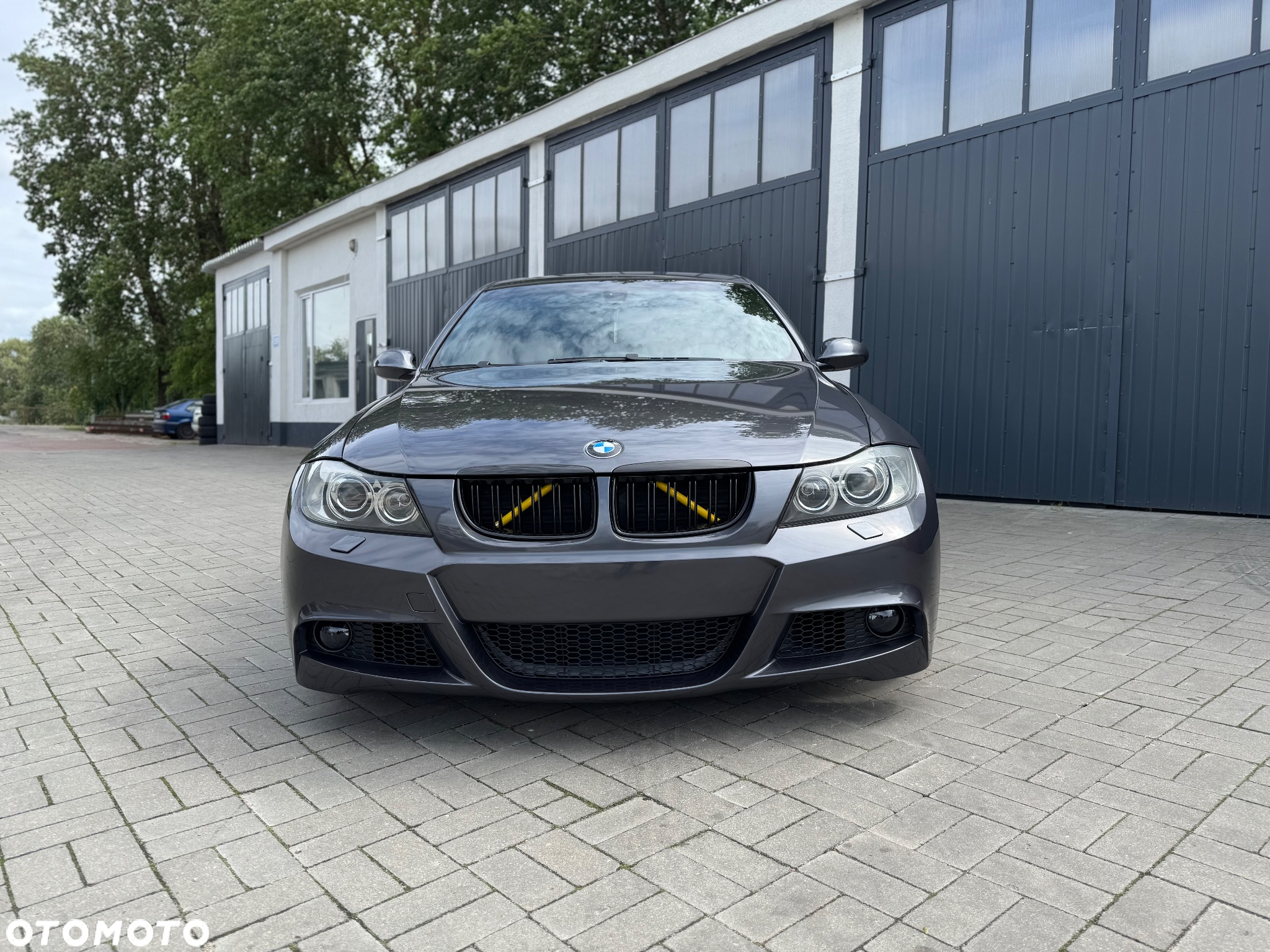 BMW Seria 3 325i - 3