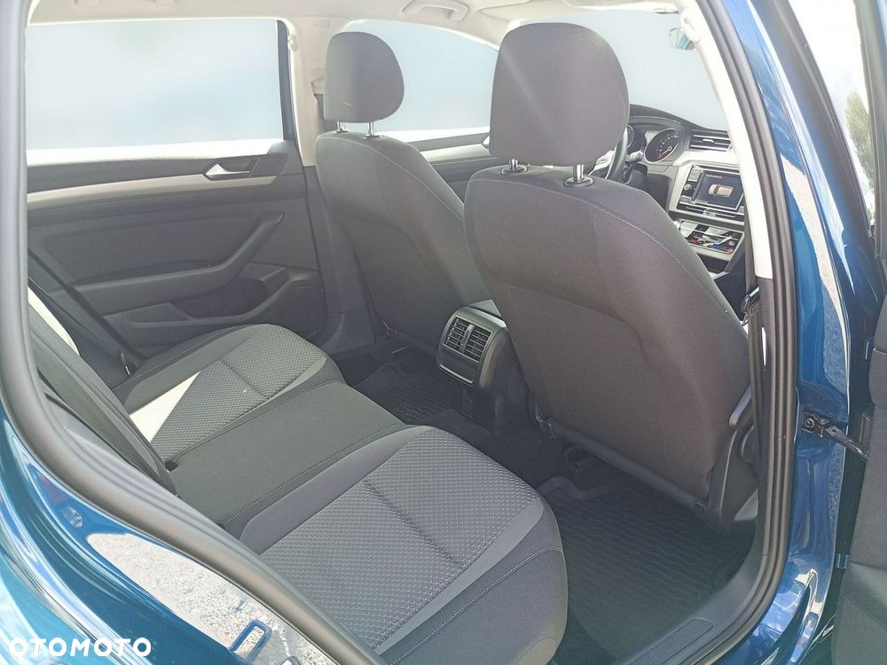 Volkswagen Passat Variant 2.0 TDI EVO Essence - 30