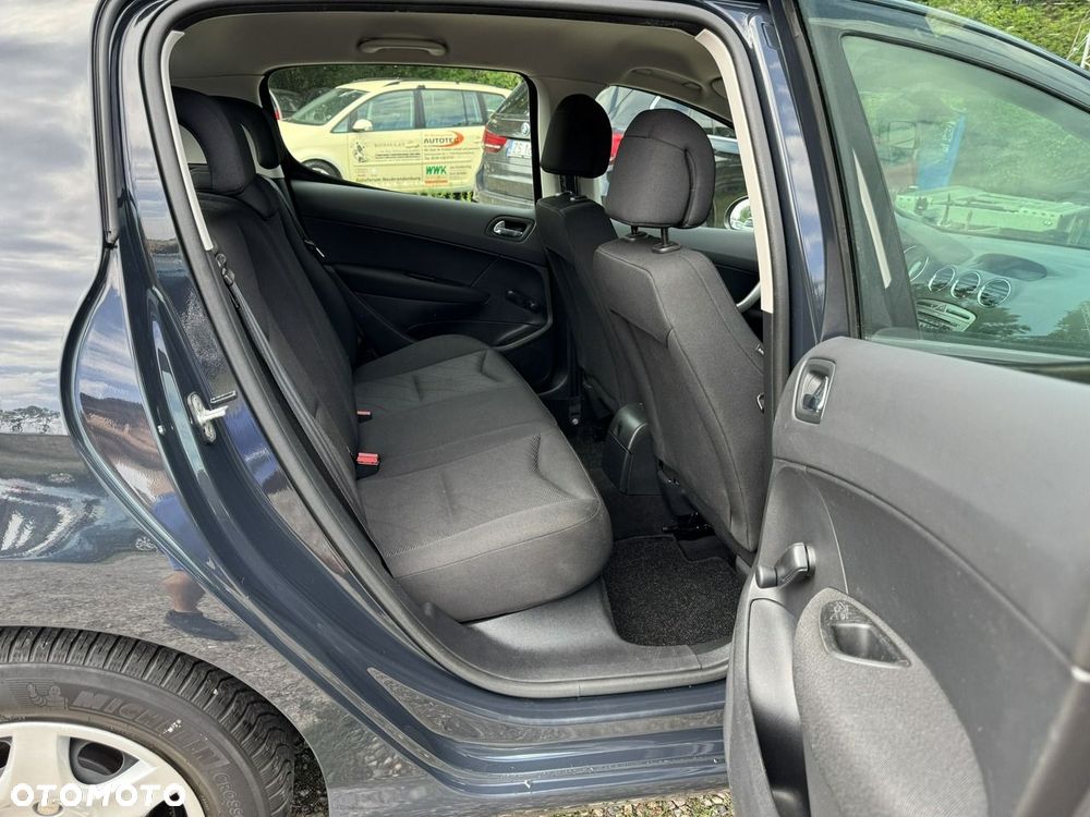 Peugeot 308 95 VTi Tendance - 17