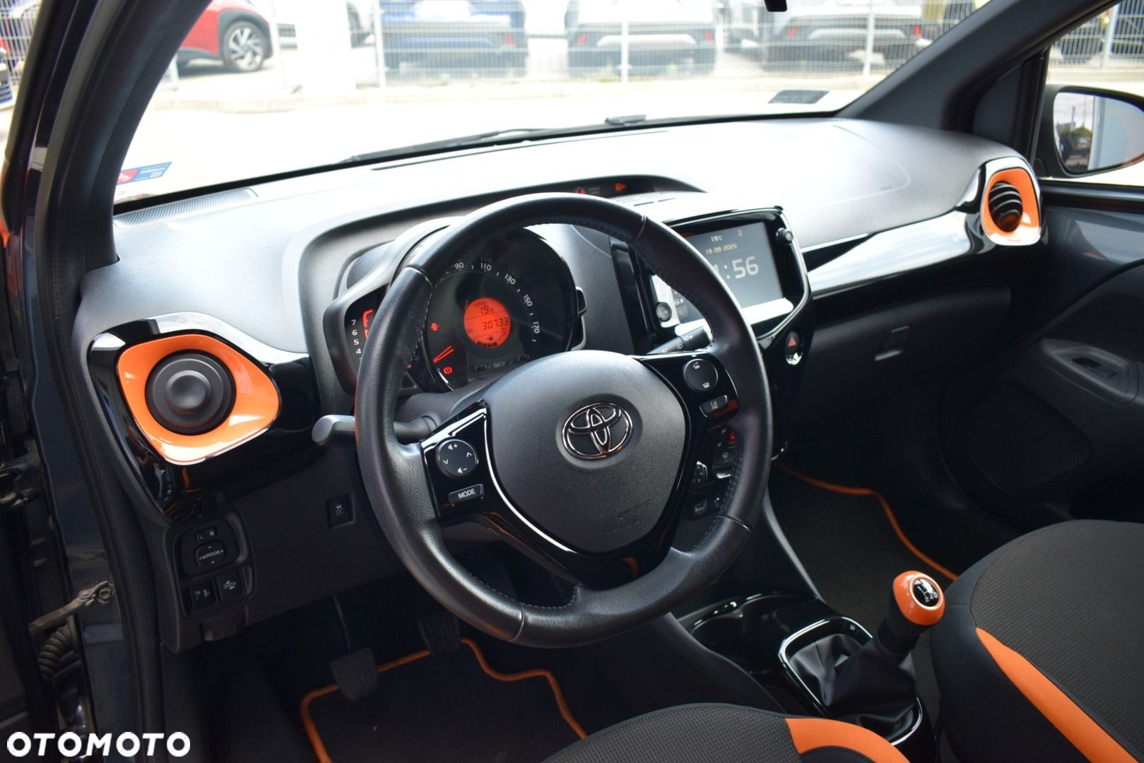 Toyota Aygo 1.0 VVT-i JBL Edition - 11