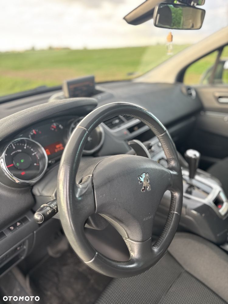Peugeot 5008 - 5