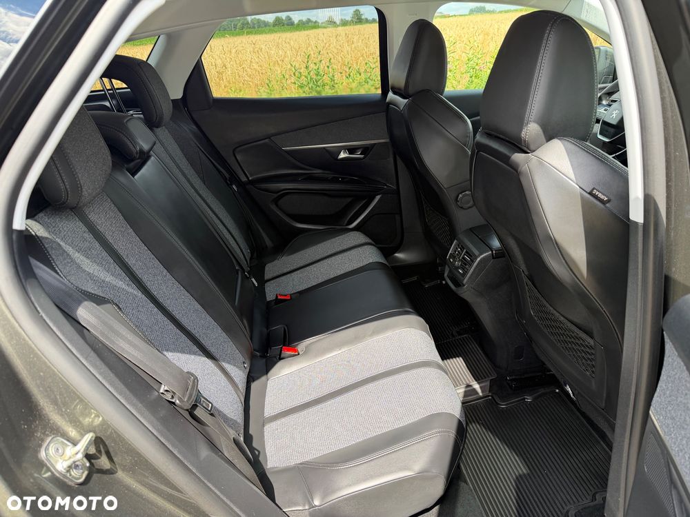 Peugeot 3008 PureTech 130 Stop & Start EAT6 Allure - 17