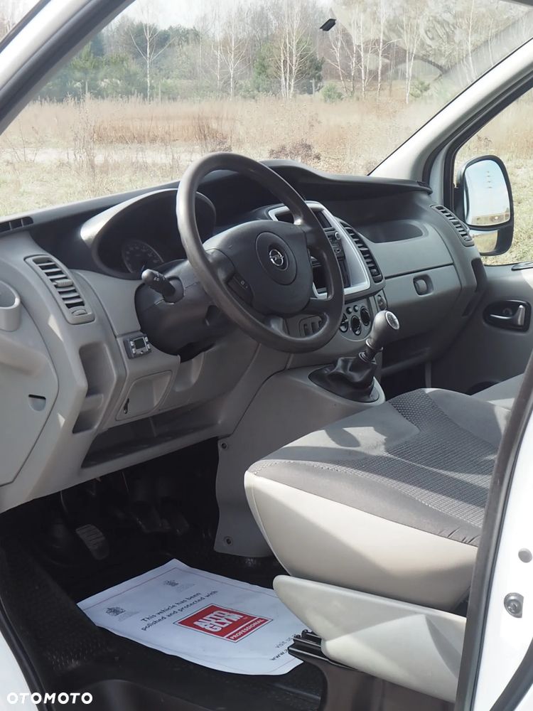 Opel Vivaro - 15