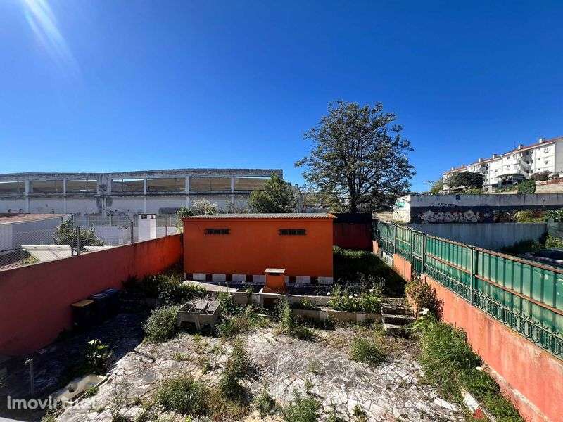 Moradia para remodelar - Grande imagem: 3/12