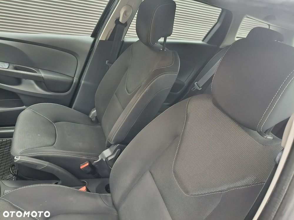 Renault Clio - 13
