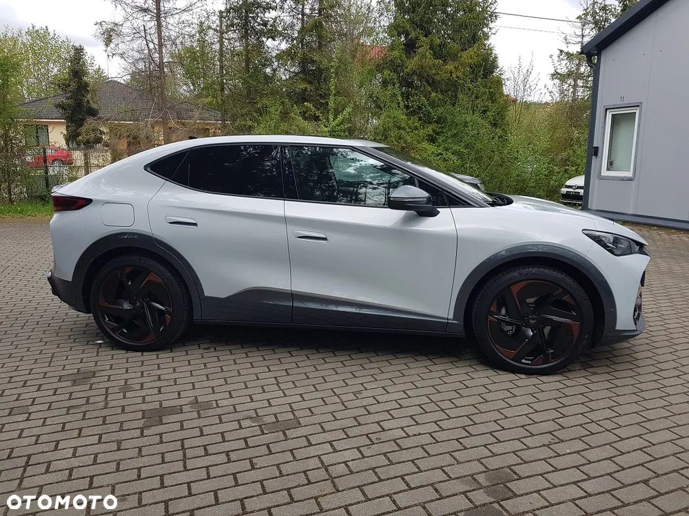 Cupra Tavascan - 7