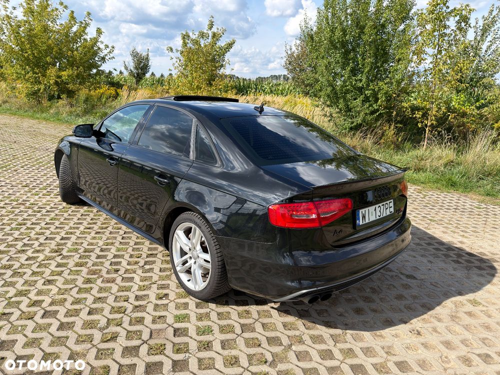 Audi A4 Limousine - 3