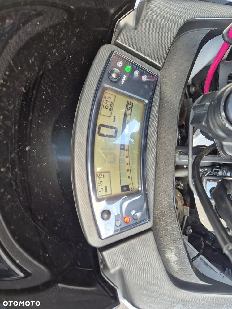 Kawasaki ER - 8