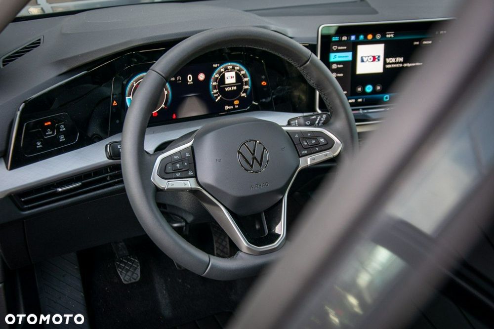 Volkswagen Golf - 12