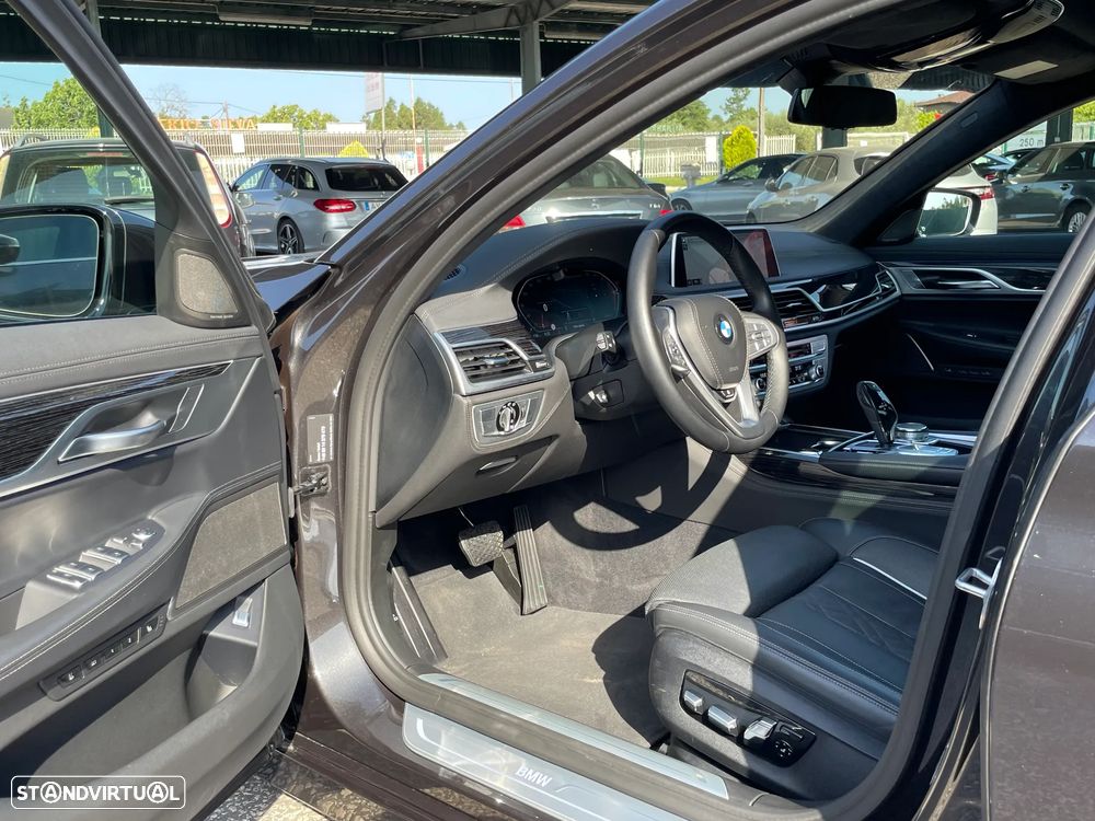 BMW 740 d xDrive Auto — fotografia 8