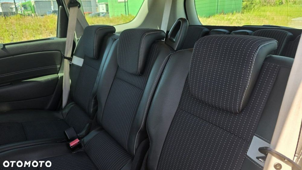 Renault Grand Scenic - 16