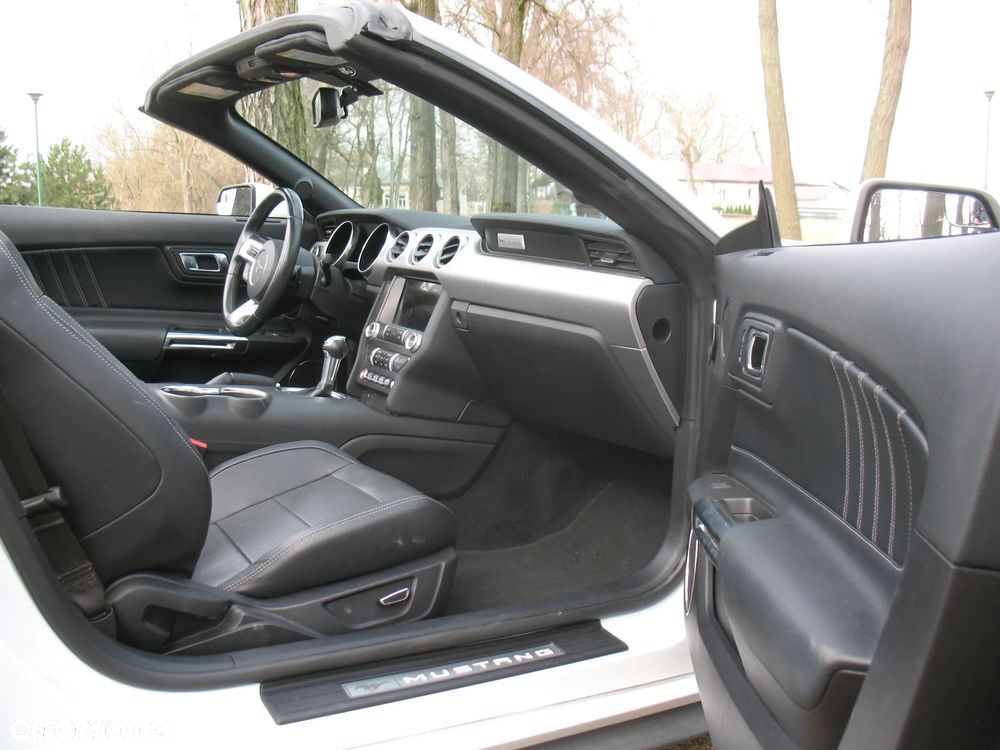 Ford Mustang 2.3 EcoBoost - 11