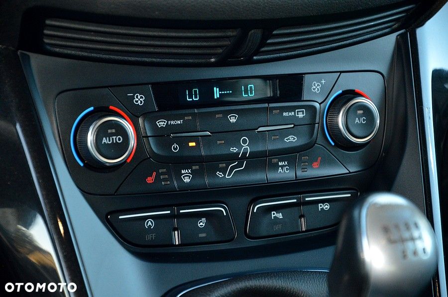 Ford Kuga 1.5 EcoBoost 2x4 Black & Silver - 33