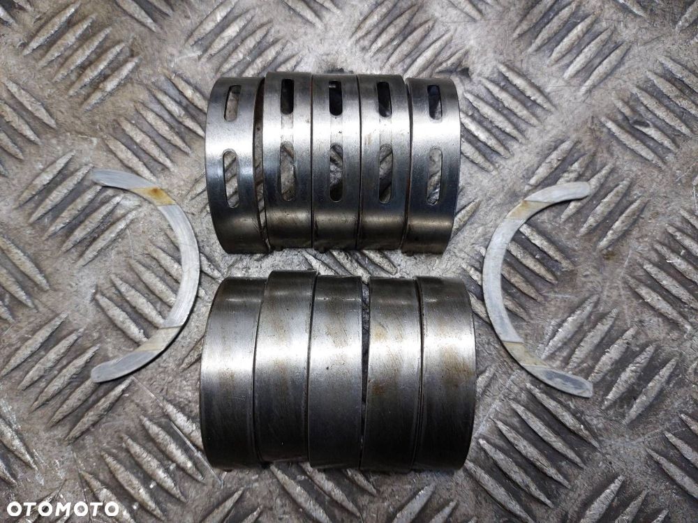 WAŁ KORBOWY AUDI A4 B8 1.8 TFSI CABB 07-15r - 3