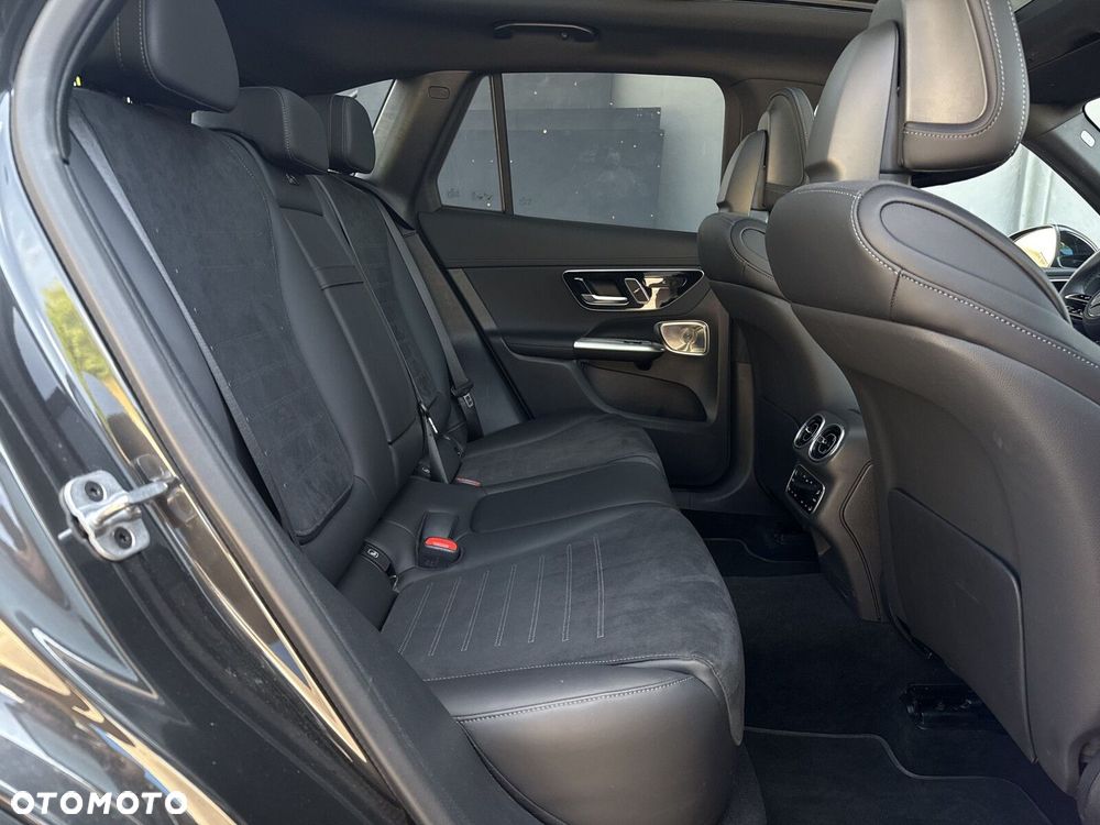 Mercedes-Benz GLC - 22